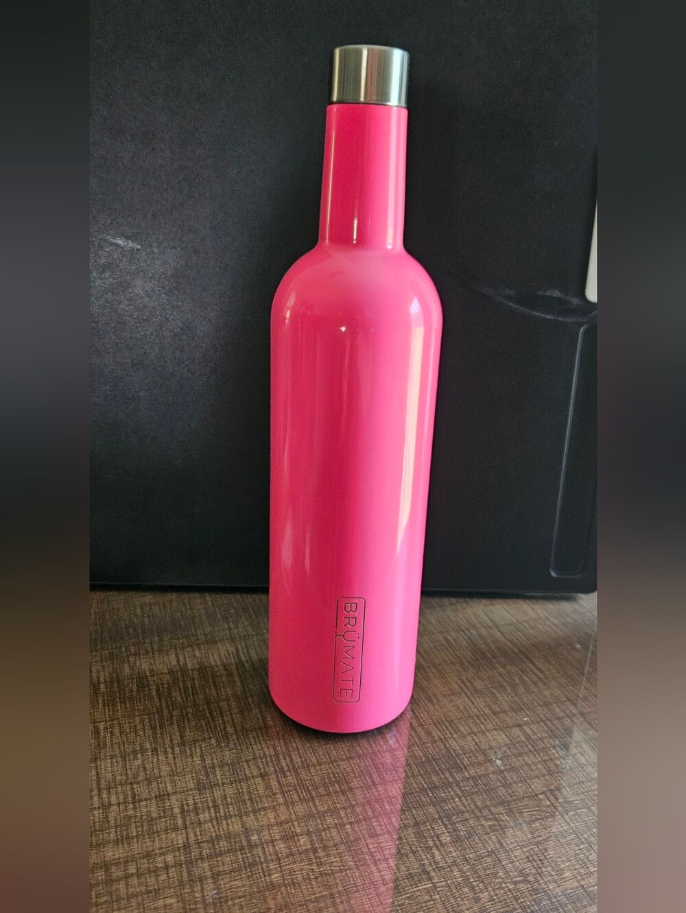Bruemate Neon Pink Winesulator 25oz.